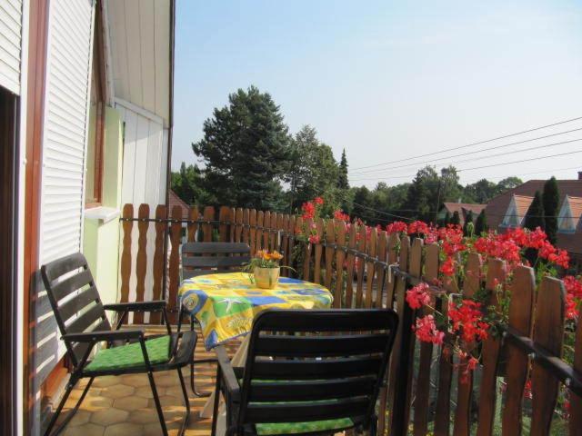 Andrea Apartmanhaz Balatongyörök Chambre photo