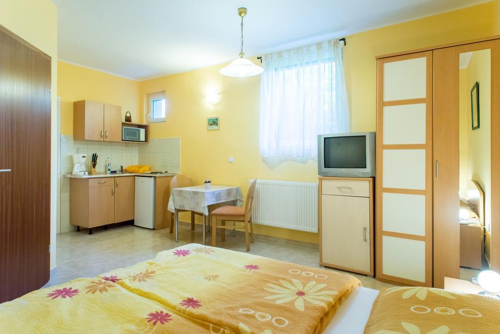 Andrea Apartmanhaz Balatongyörök Extérieur photo